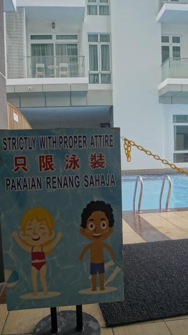 Nice Holiday Space at KSL D'Esplanade Residence, Johor Bahru with TV Box 1109