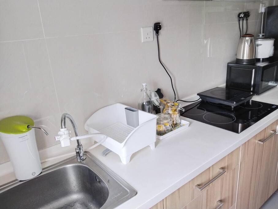 Nice Holiday Space at KSL D'Esplanade Residence, Johor Bahru with TV Box 1109