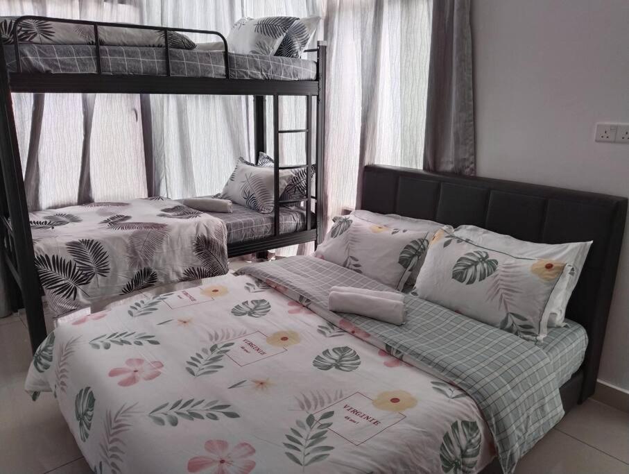 Nice Holiday Space at KSL D'Esplanade Residence, Johor Bahru with TV Box 1109