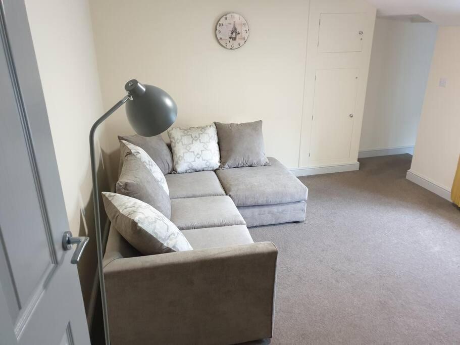 large comfortable 1st floor apartment with private yard view 4