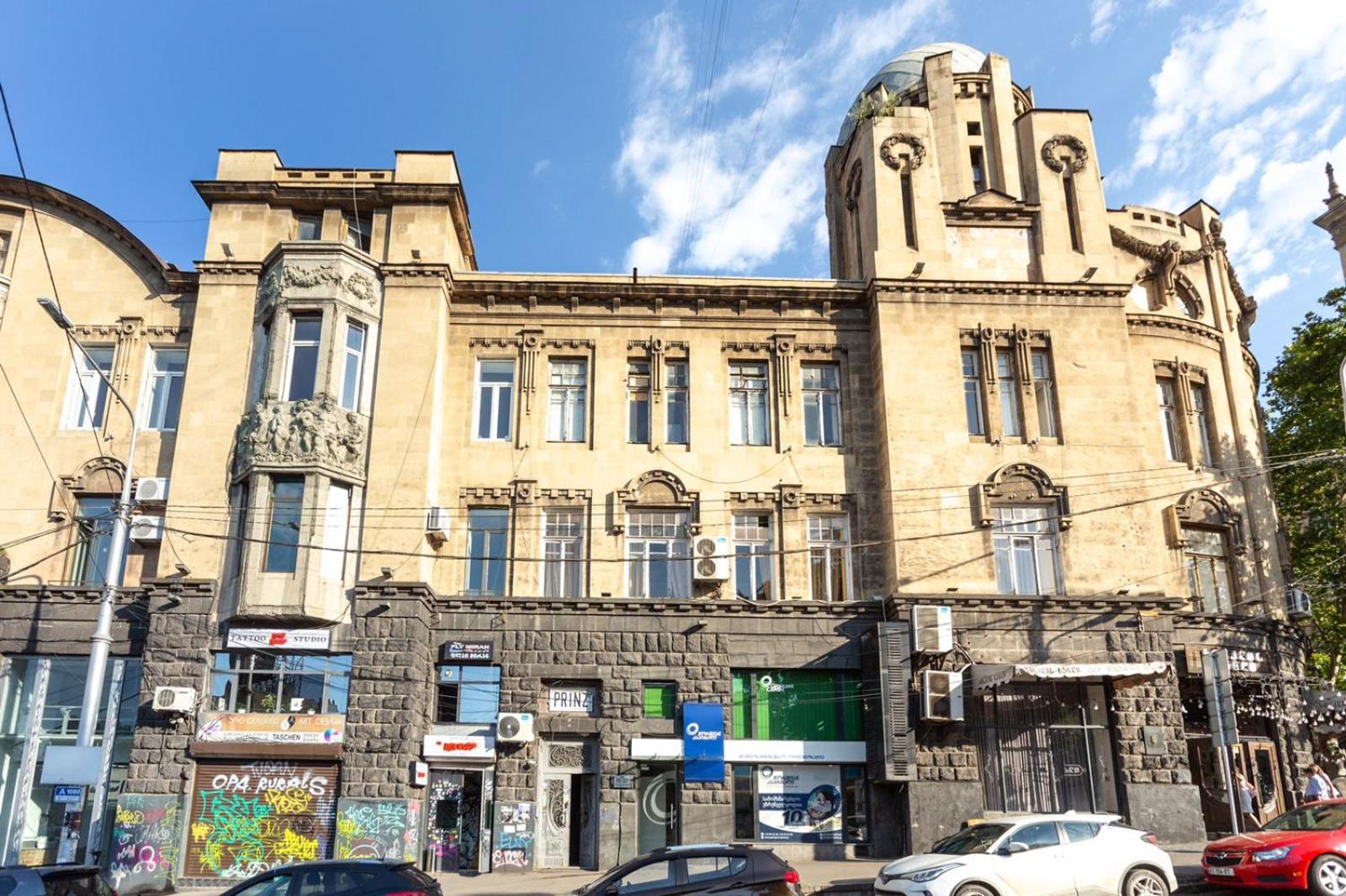 Family Apartment In 1 Century Building