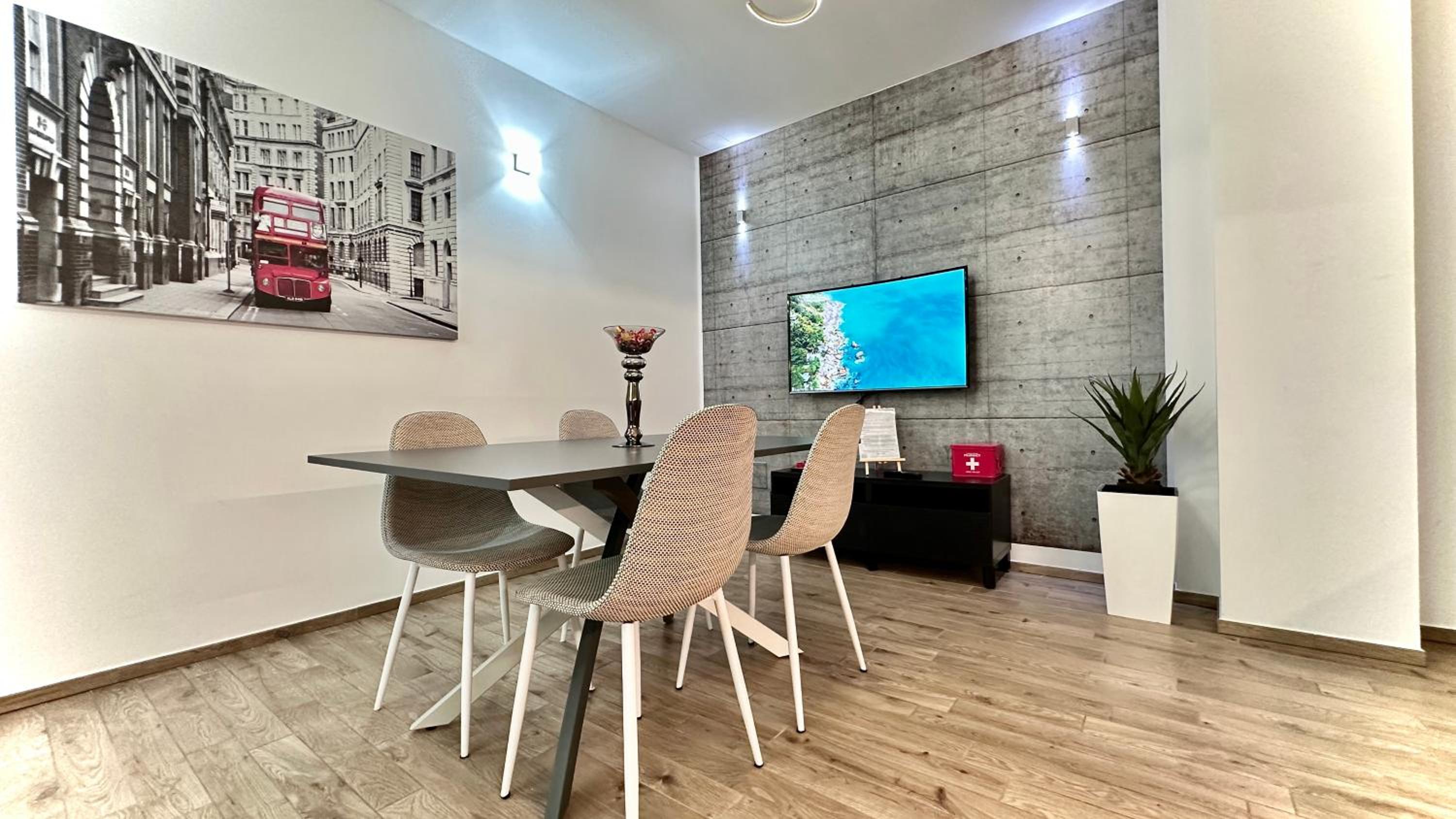LuxurySmart Apartment