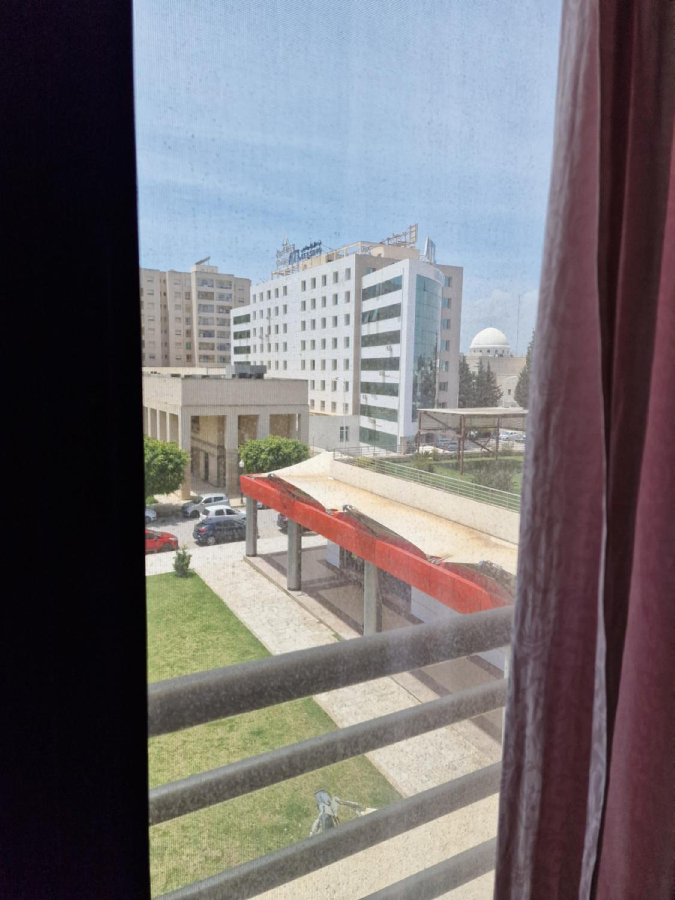 Appart de Luxe au Centre Urbain Nord view 5