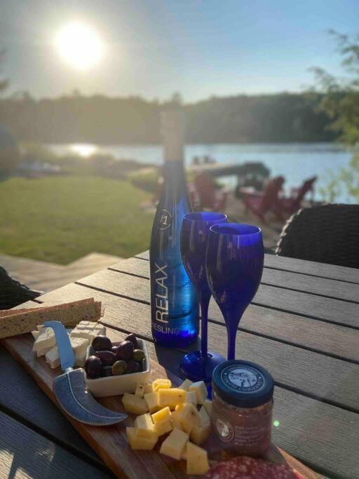 Four Season Waterfront Muskoka Retreat