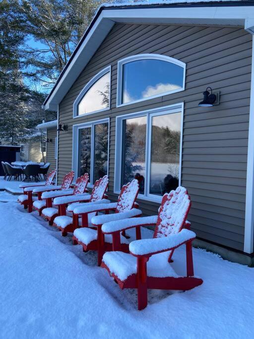 Four Season Waterfront Muskoka Retreat