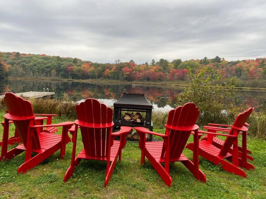 Four Season Waterfront Muskoka Retreat