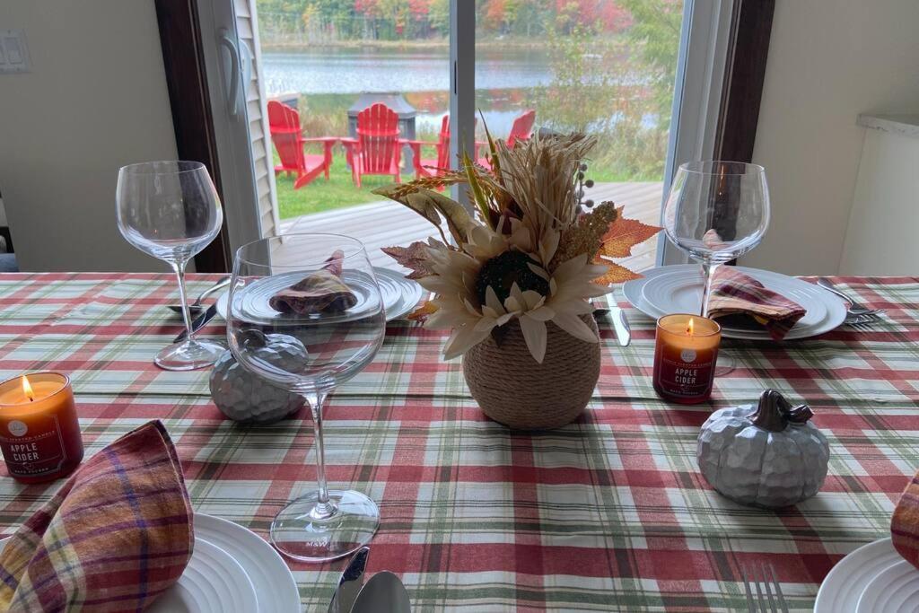 Four Season Waterfront Muskoka Retreat