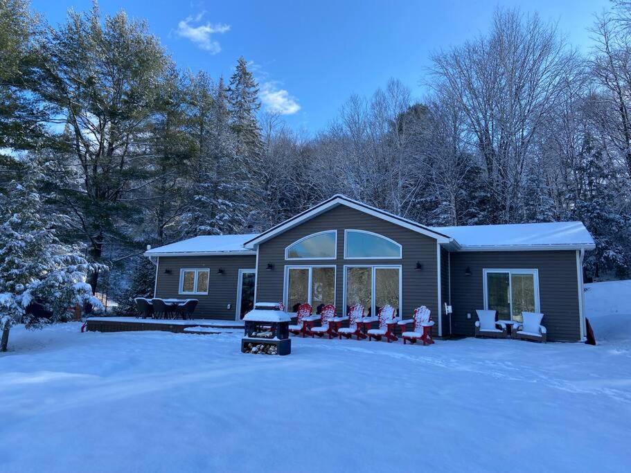 Four Season Waterfront Muskoka Retreat