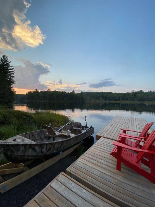 Four Season Waterfront Muskoka Retreat