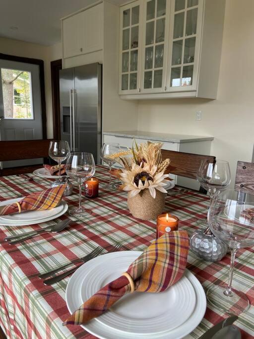 Four Season Waterfront Muskoka Retreat