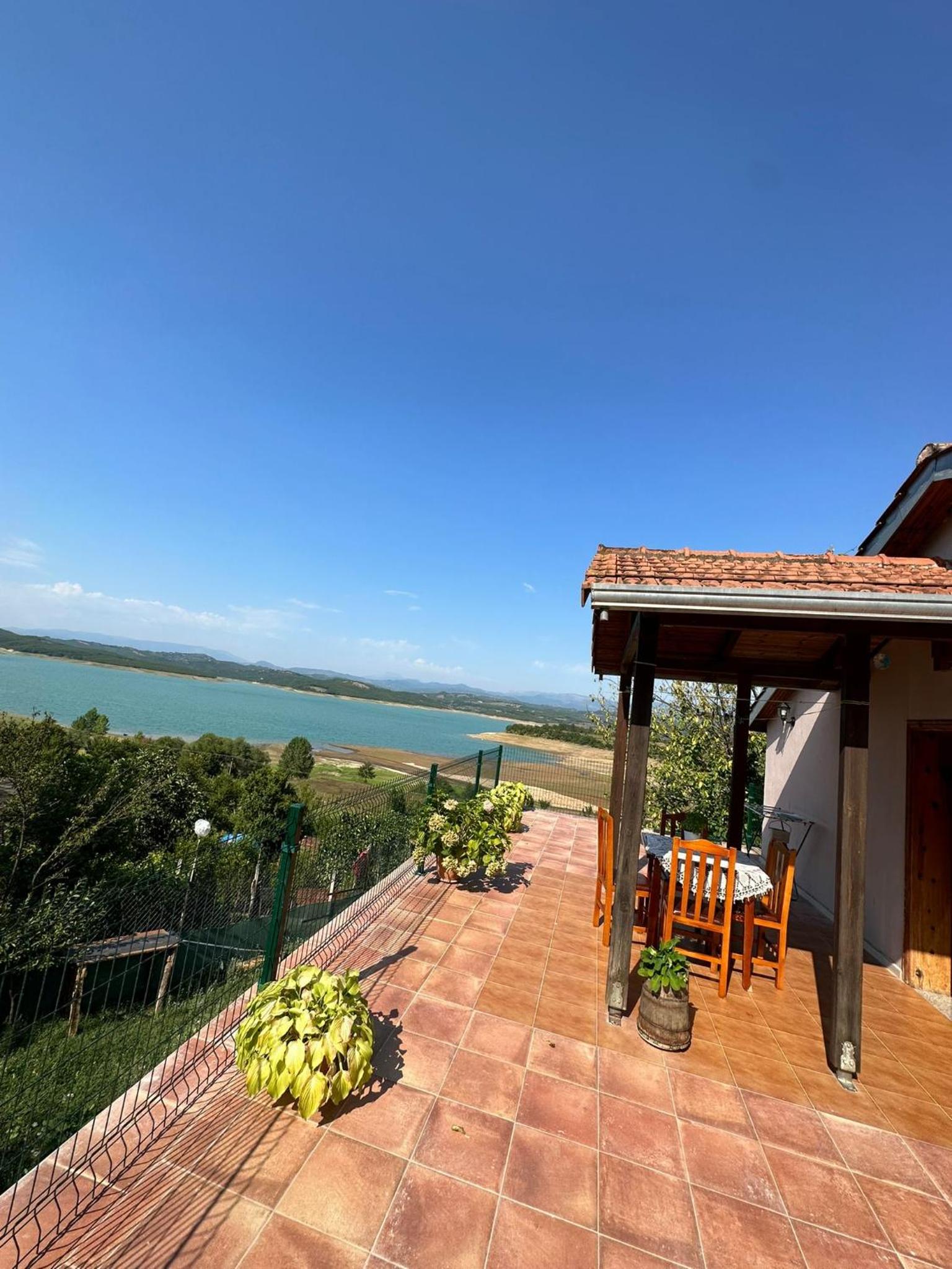 Sibora Guest House Liqeni Ulez