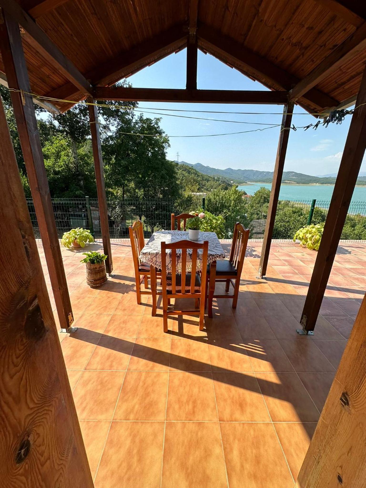 Sibora Guest House Liqeni Ulez