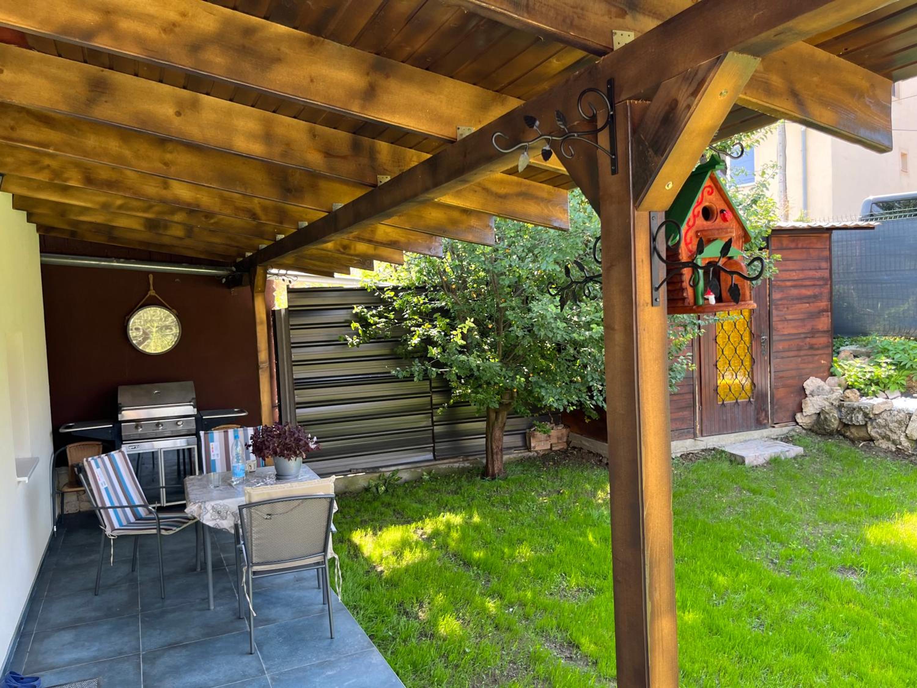 Vasilija Apartment - Cozy, quiet with terrace & spa near Novi Sad, Sremski Karlovci