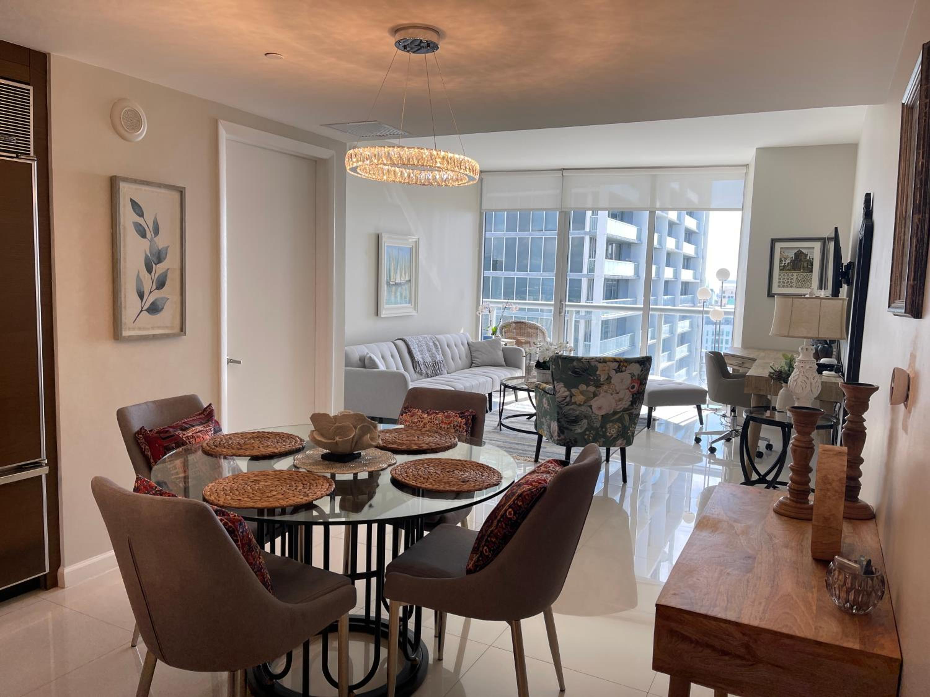 Sun&Sea IconBrickell Unit