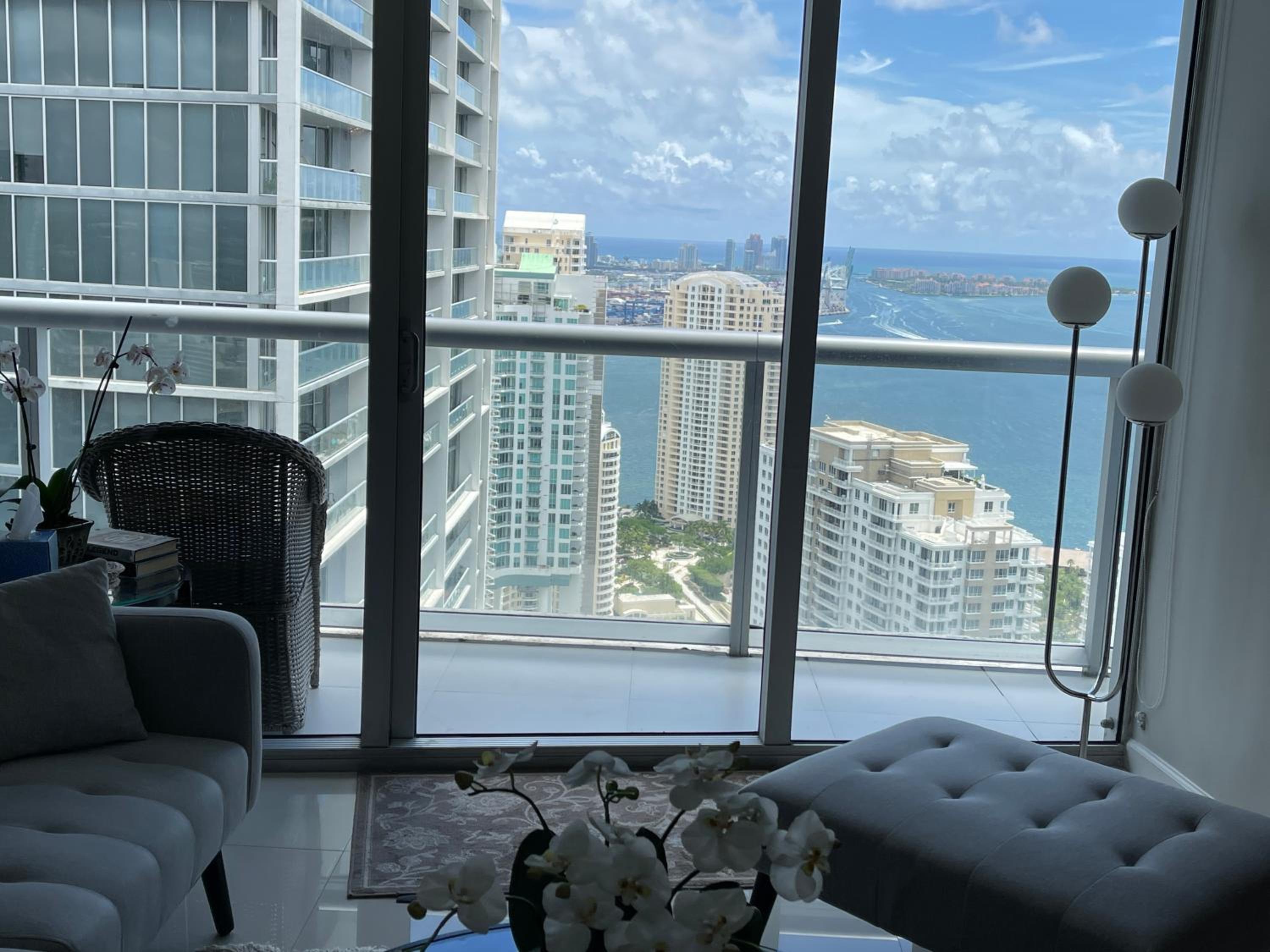 Sun&Sea IconBrickell Unit