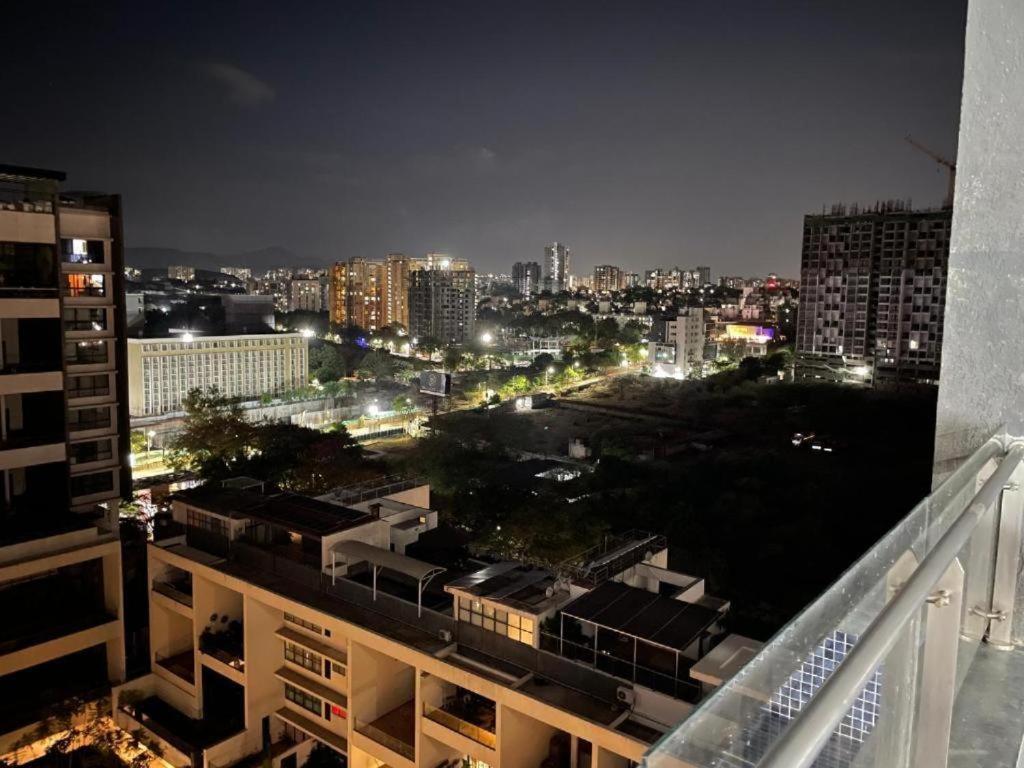 Urban Nest - Neon Homeotel -1 km from Airport