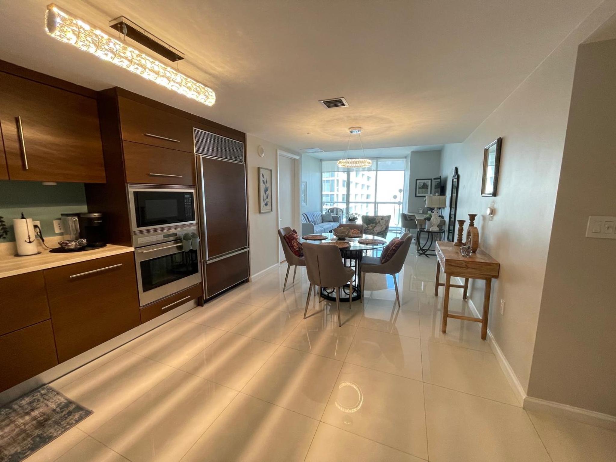 Sun&Sea IconBrickell Unit