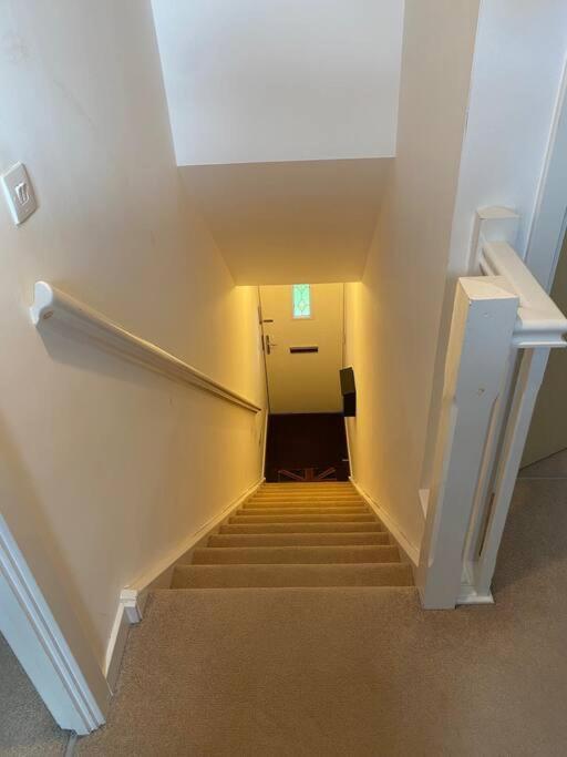 Contemporary Coach House in Newport, Isle of Wight view 5