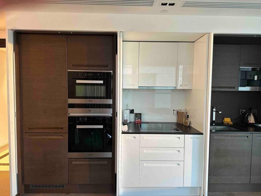 Kensington Suites - 2 Bed Sky-View