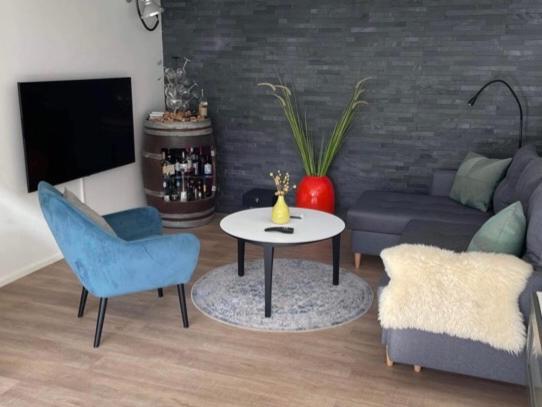 Nyistandsat højloftet kælderlejlighed på 70 m2 i Viborg centrum, med plads til 4 personer view 2
