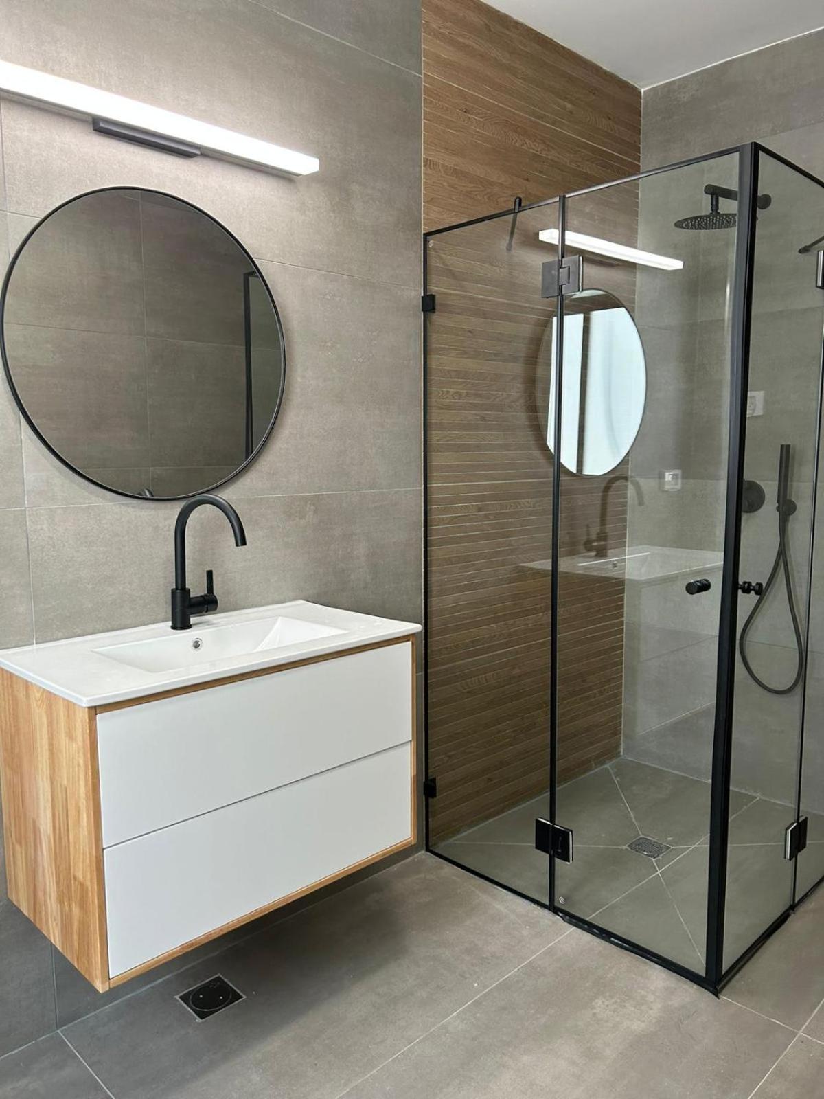 Maze Apartments - Perfectly located brand new flats