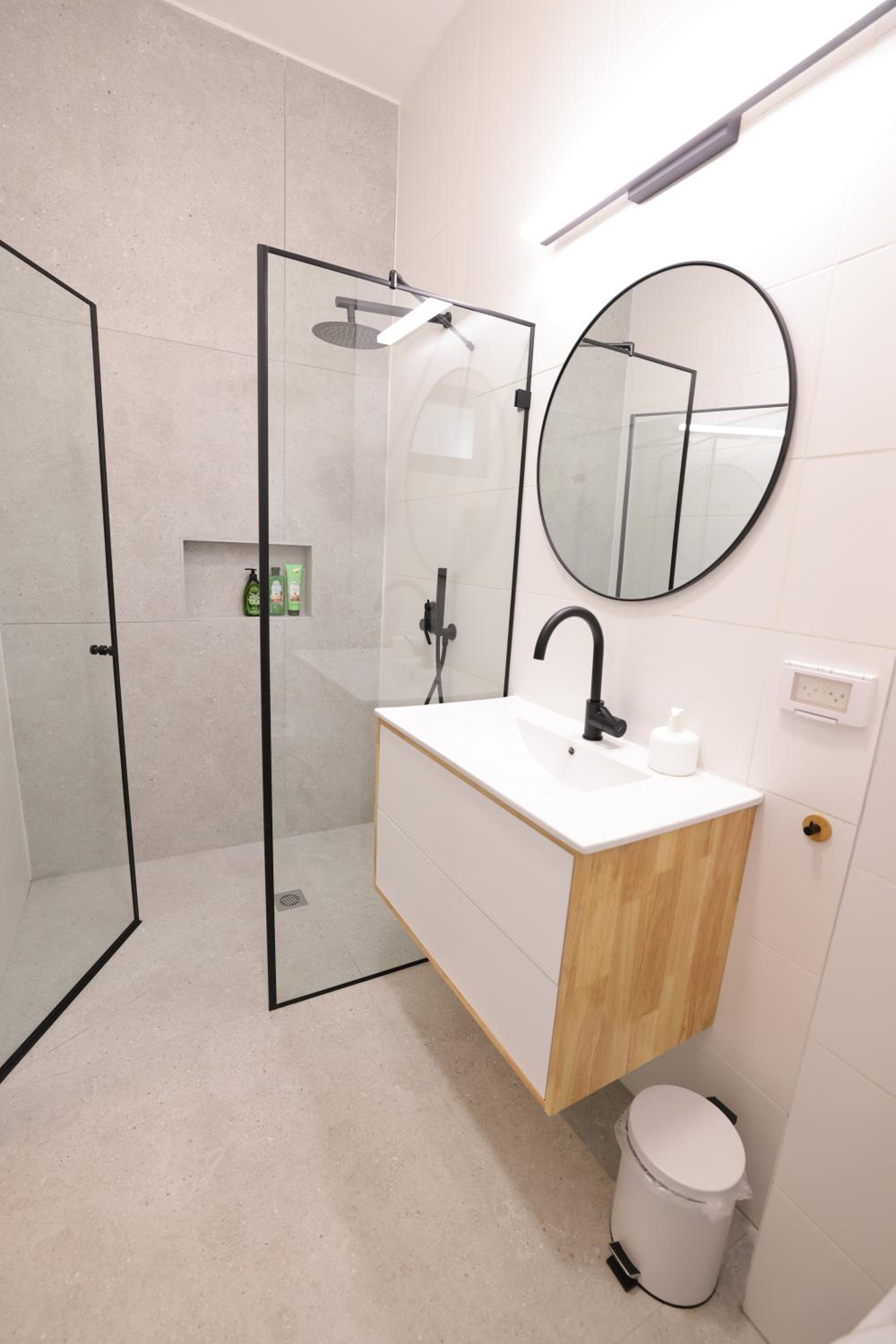 Maze Apartments - Perfectly located brand new flats
