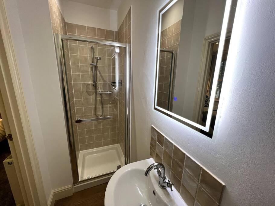 1 Bedroom Apartment with Parking in Melton Mowbray view 2