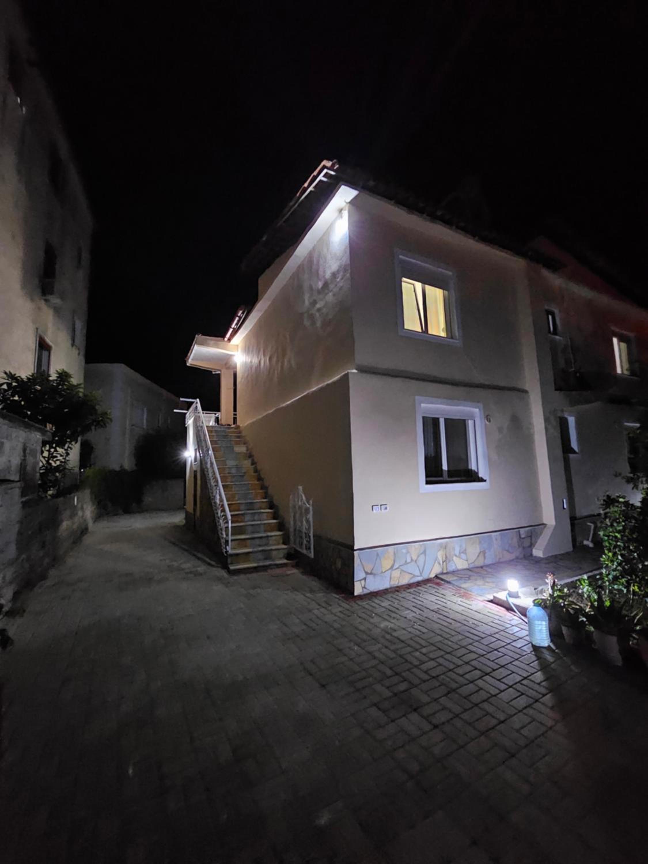 Aliaj Guest House