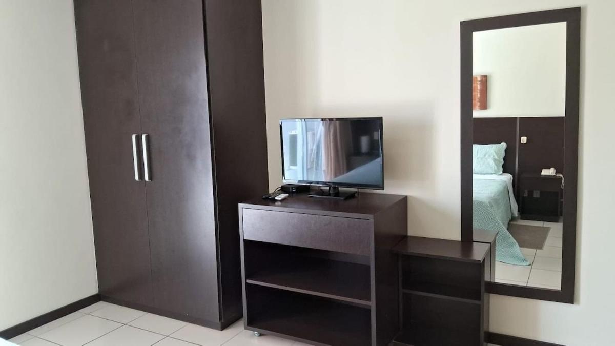 Studio pé na areia, vista, internet e ar