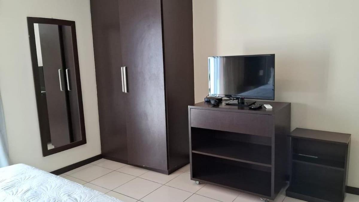 Studio pé na areia, vista, internet e ar