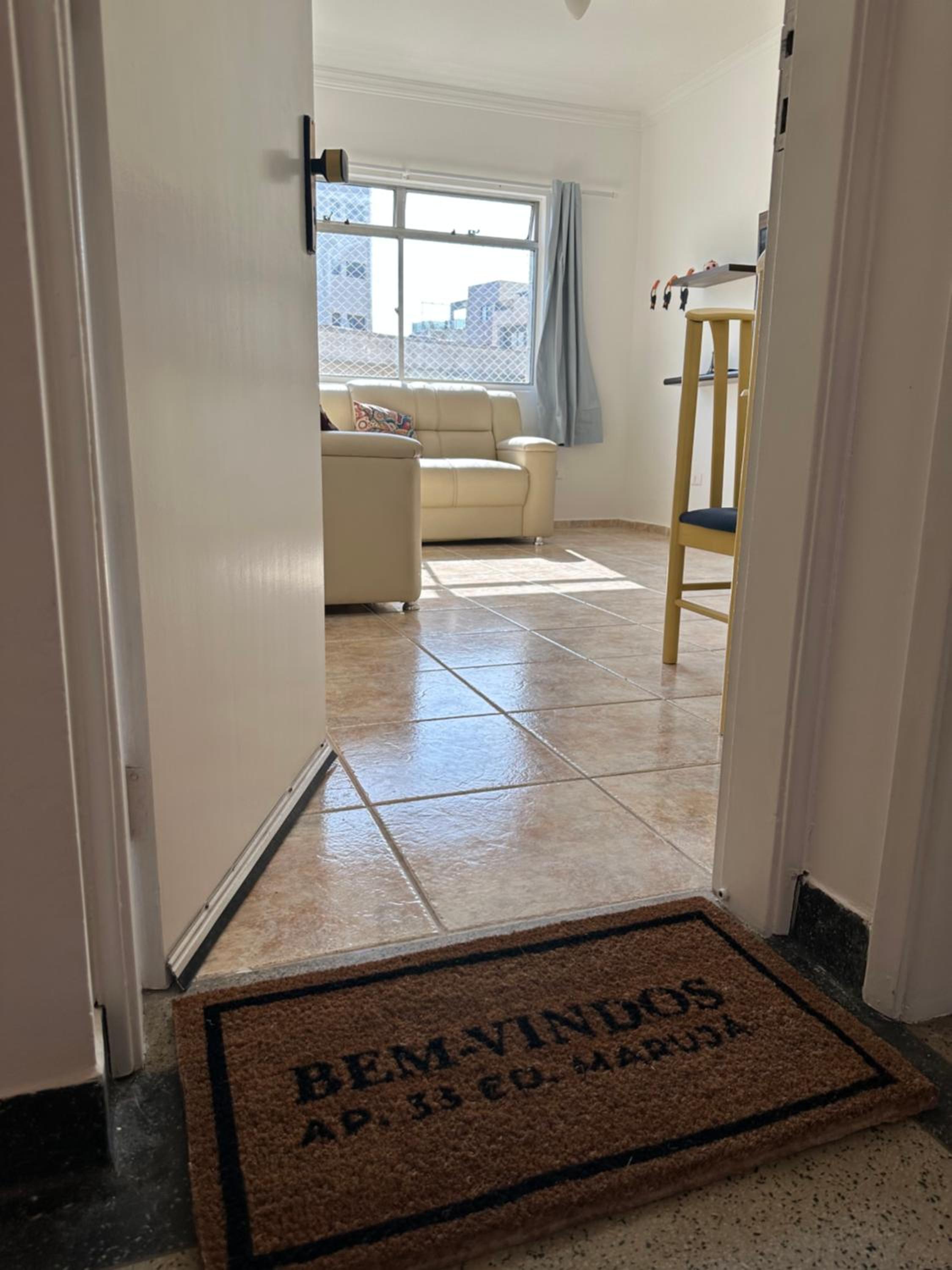 Apartamento uma quadra do mar- Praia da Enseada - melhor do Guarujá