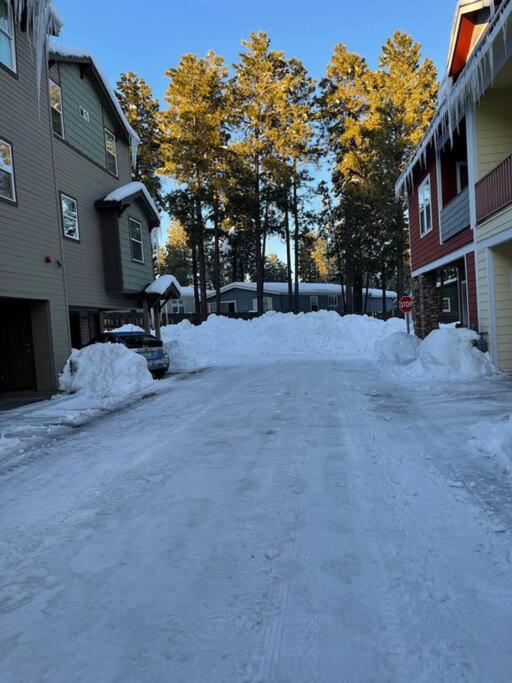 Luxury Home Downtown NAU Route 66 Snowbowl view 4