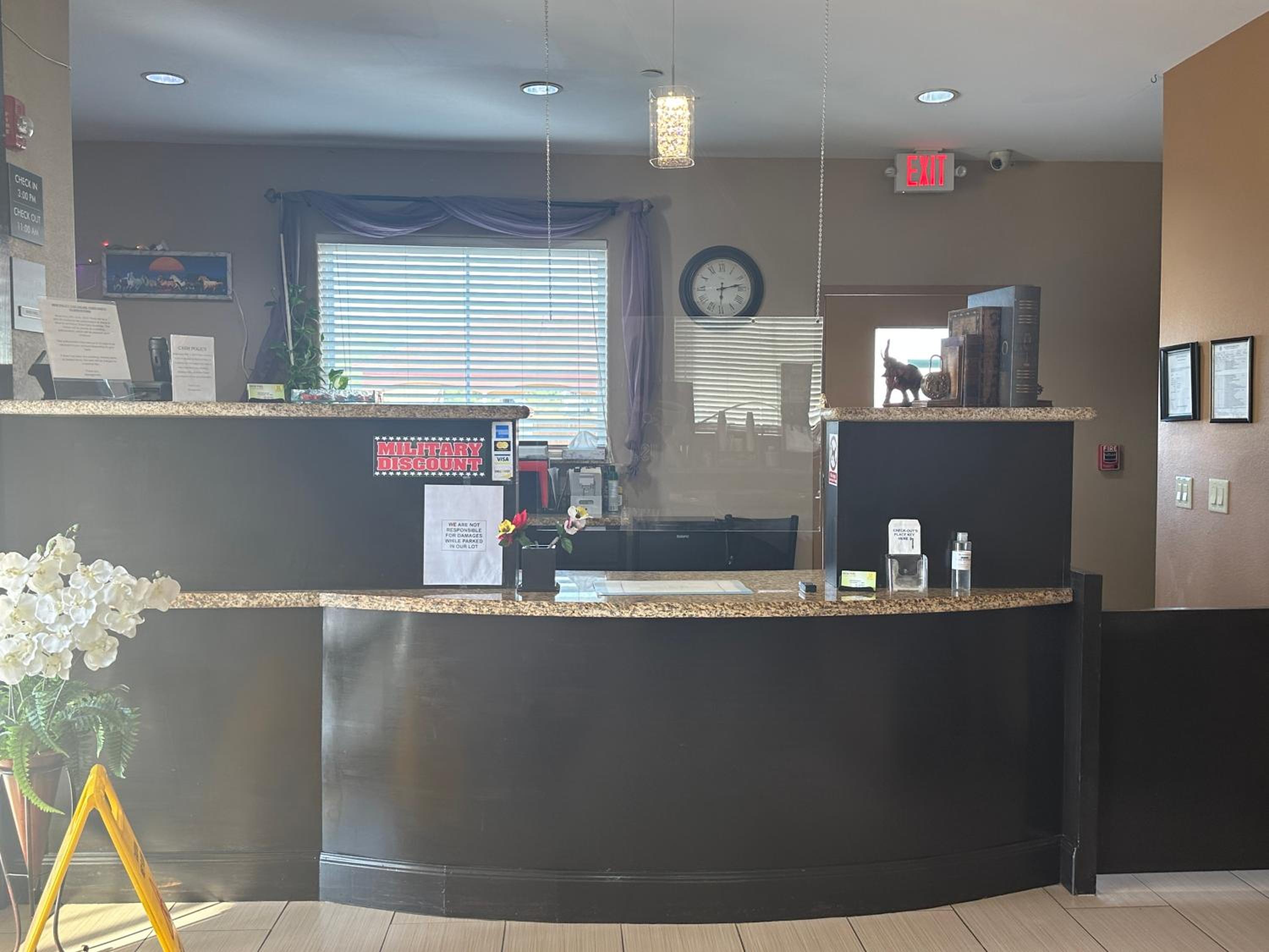 Executive Inn & Suites