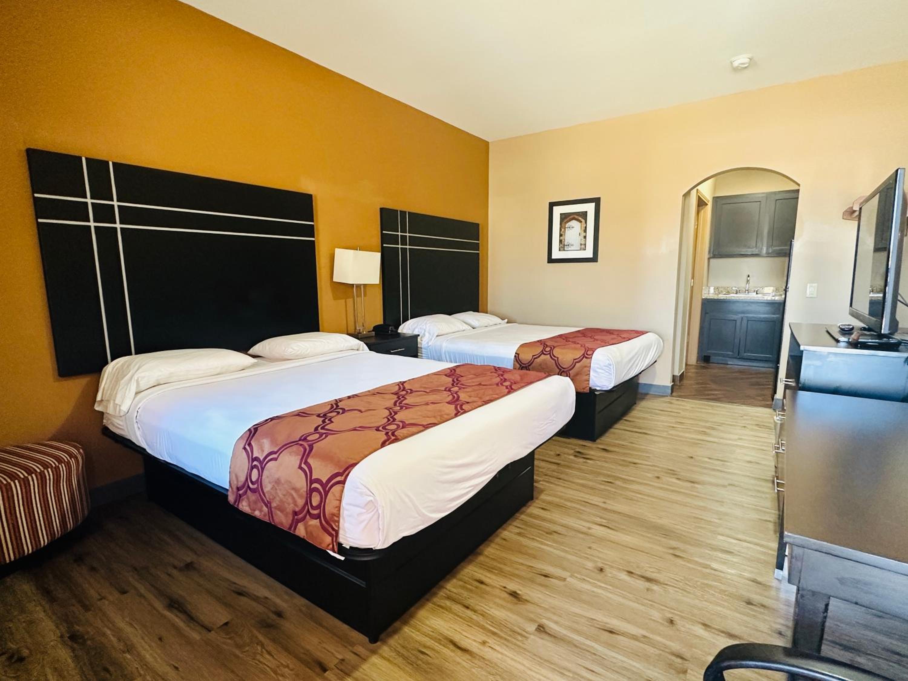 Executive Inn & Suites