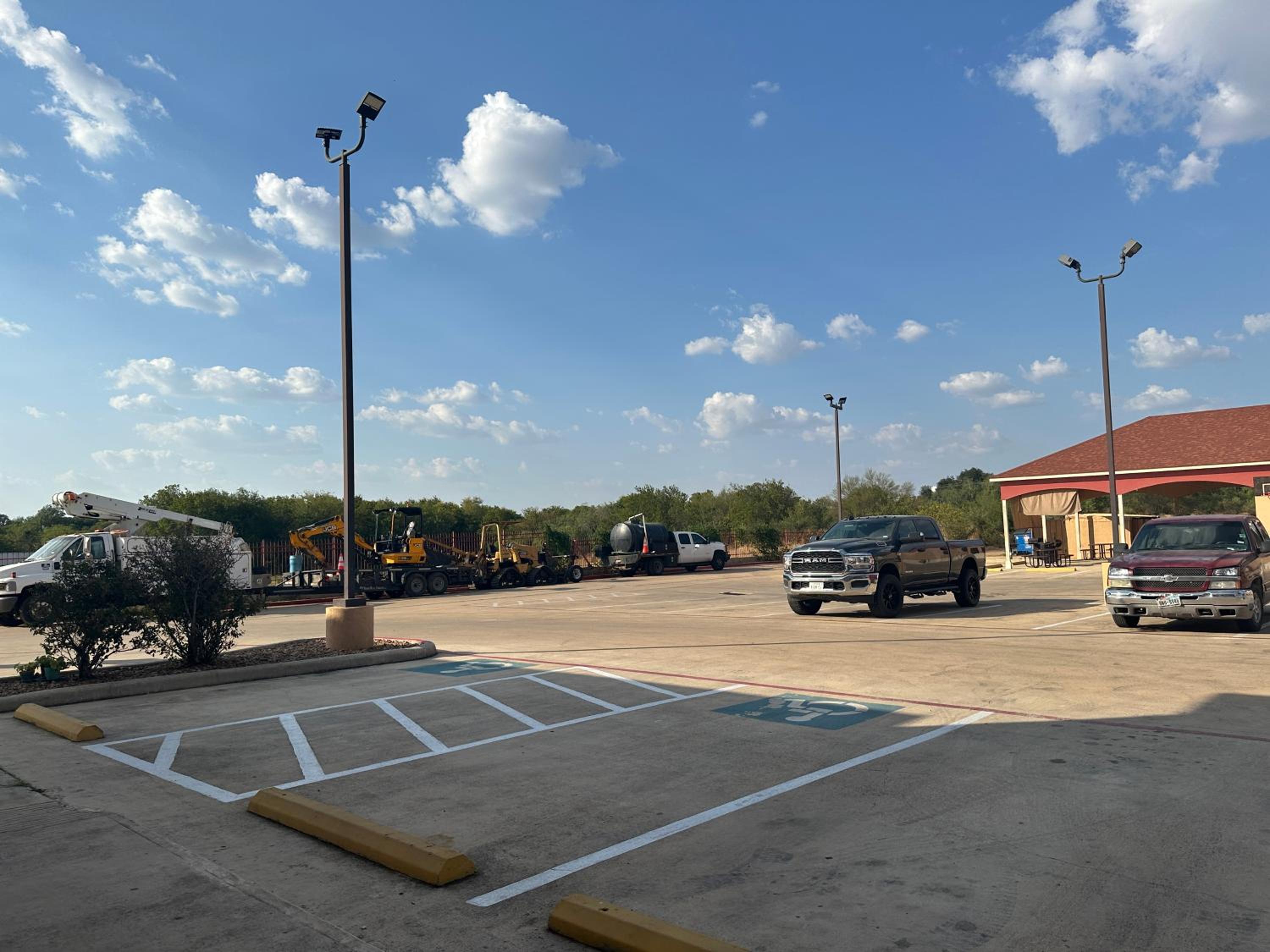 Executive Inn & Suites