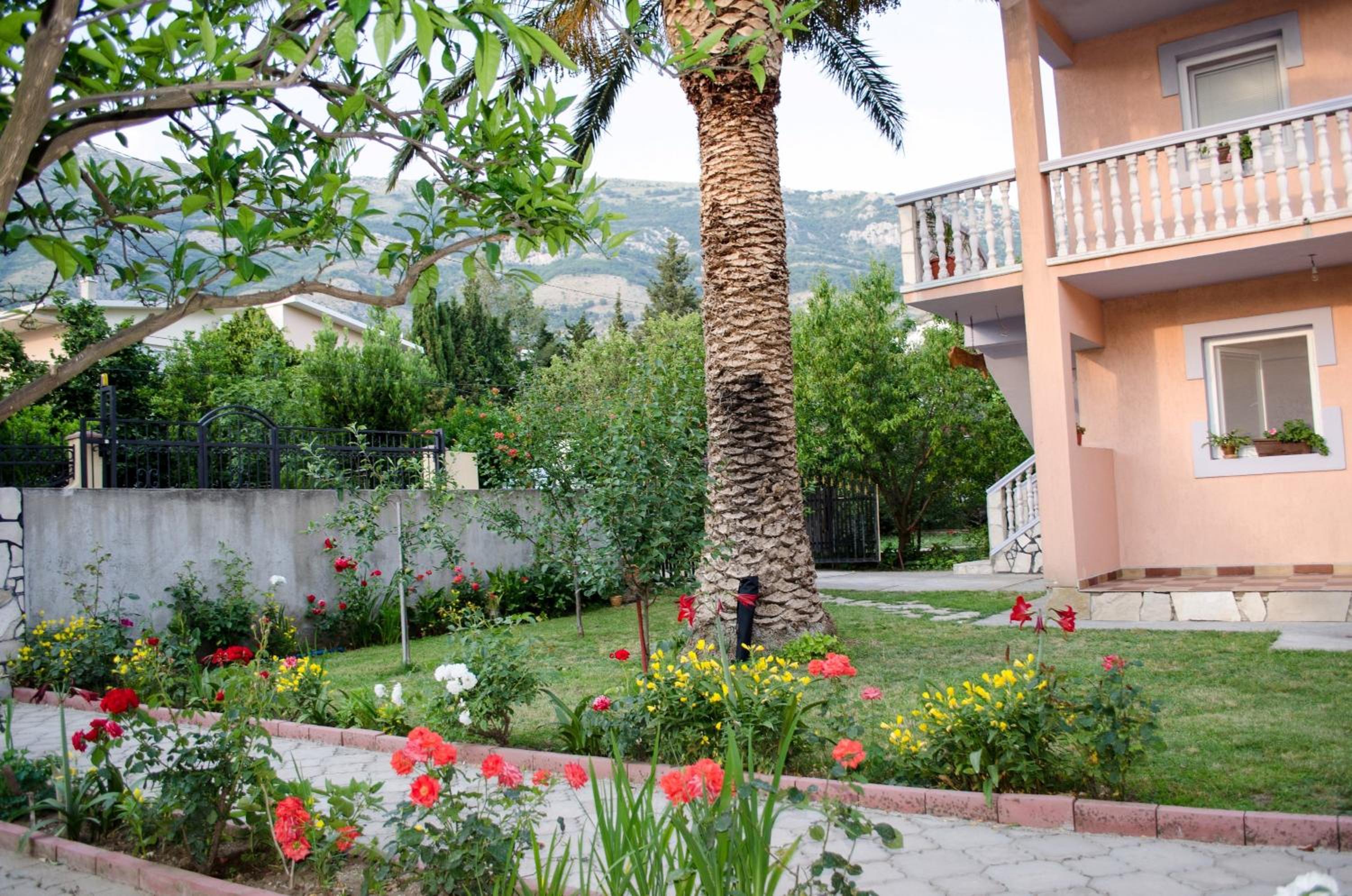 Apartments Lazarević Sutomore