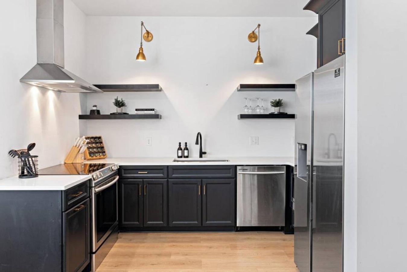 Condo with Free Parking, 3 mi Downtown & Stadium, by Coffee view 2