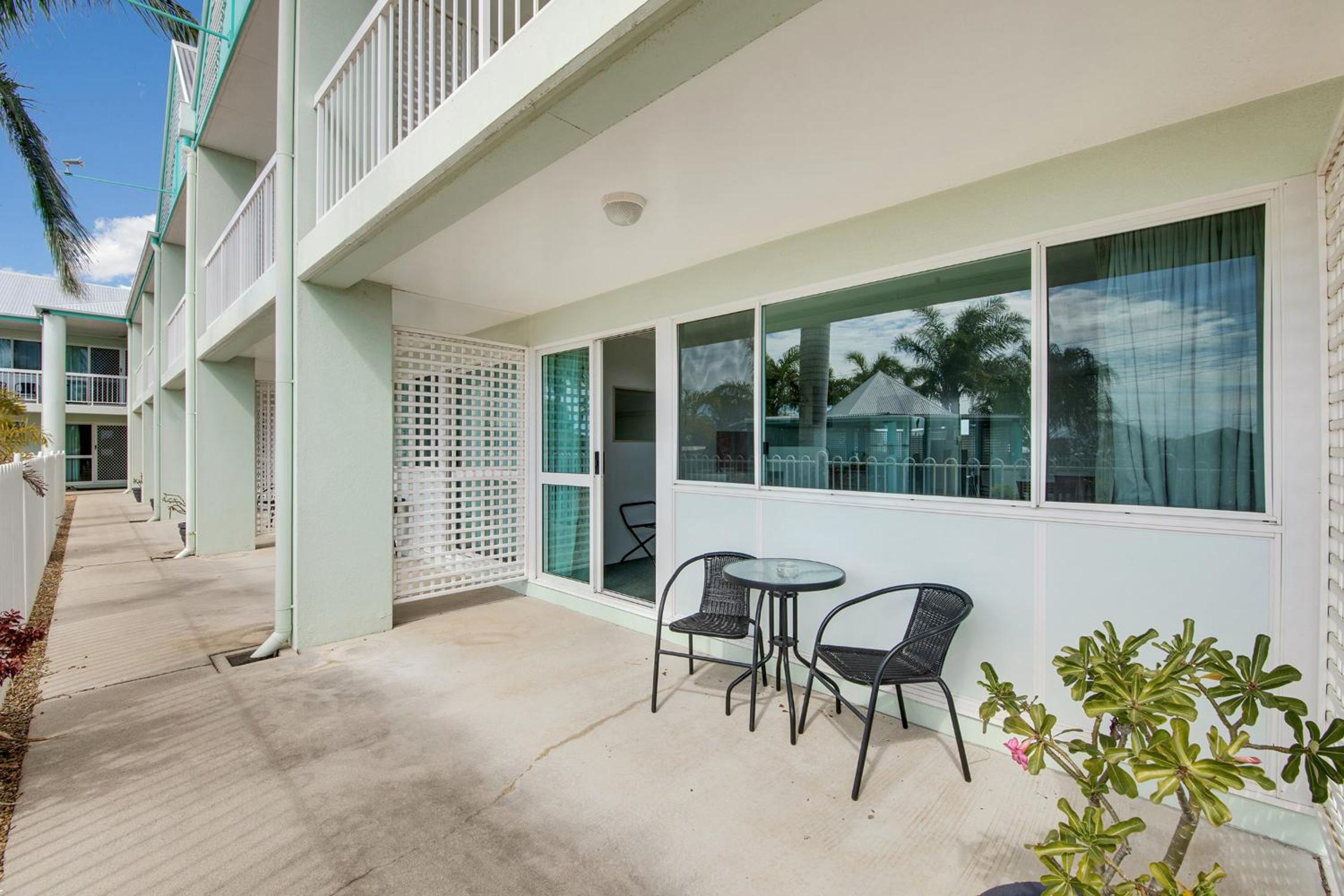 Reef Adventureland Motel