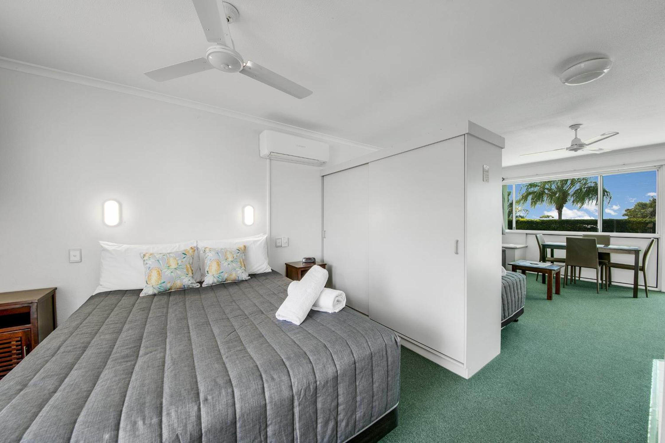 Reef Adventureland Motel