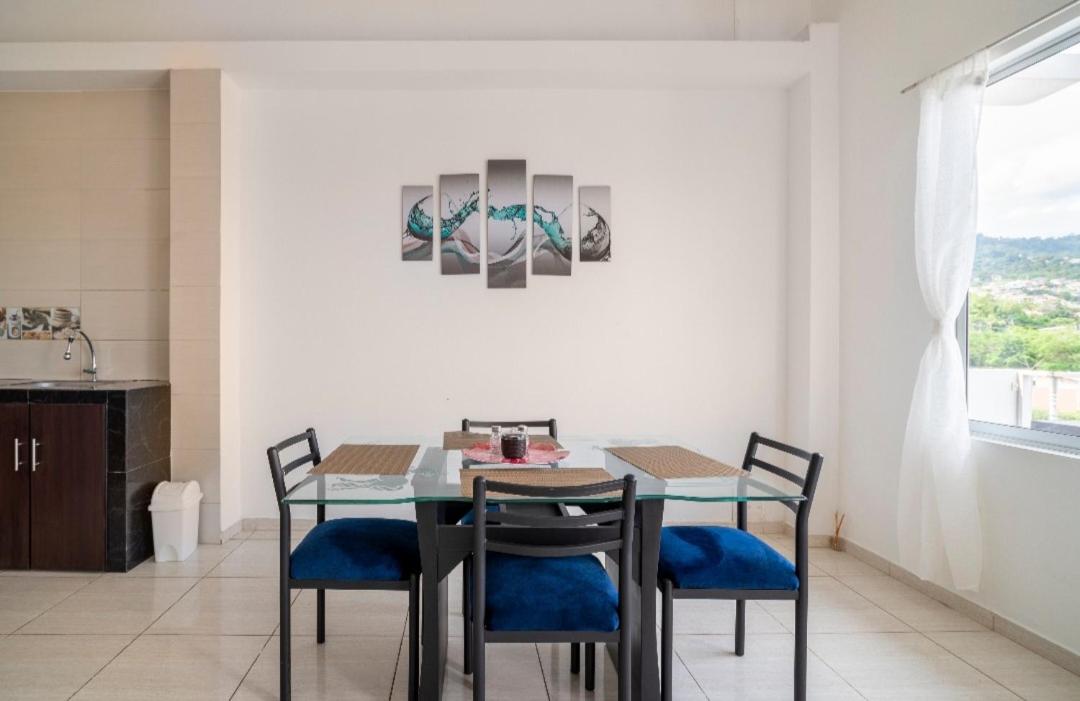Hermoso Apartamento en Mesitas de El Colegio