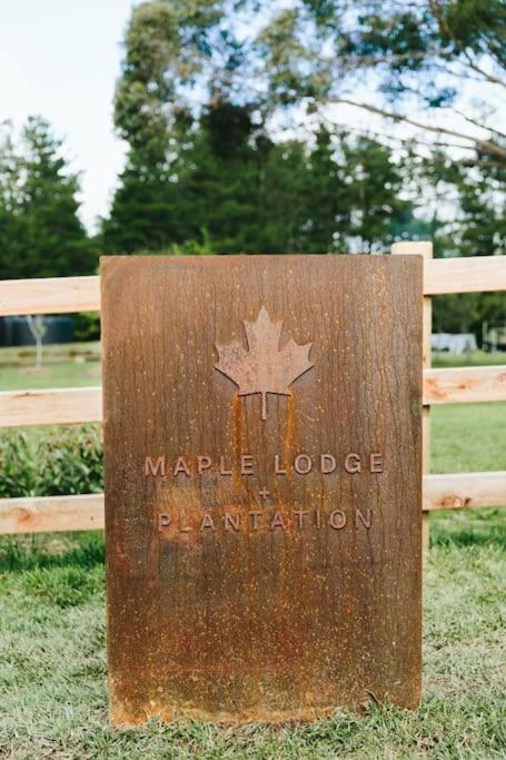 The Maple Lodge - 20 percent off for Black Friday, Nov & Dec dates only