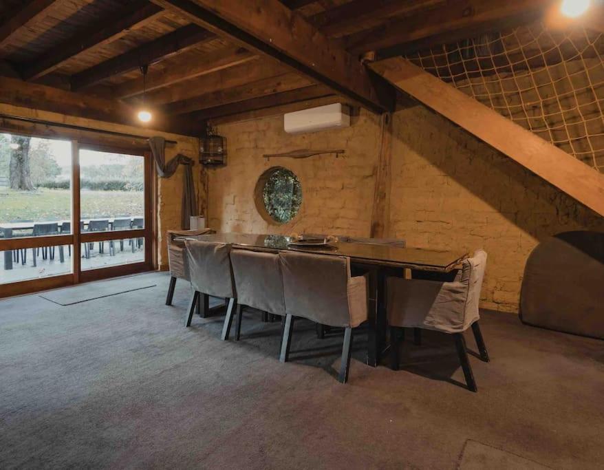 The Maple Lodge - 20 percent off for Black Friday, Nov & Dec dates only