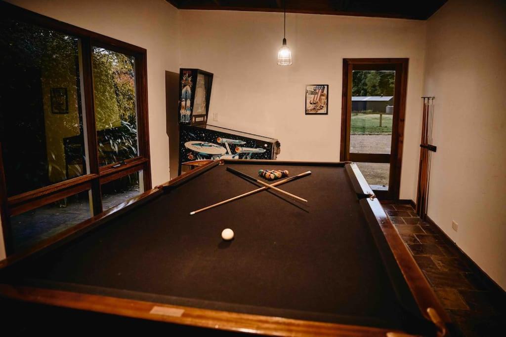 The Maple Lodge - 20 percent off for Black Friday, Nov & Dec dates only