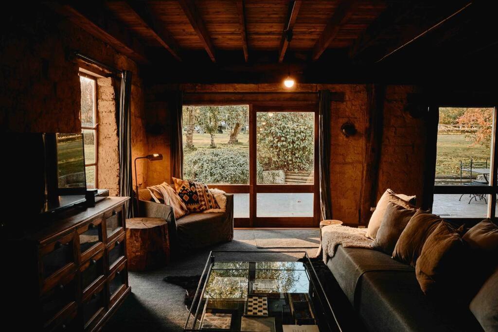 The Maple Lodge - 20 percent off for Black Friday, Nov & Dec dates only