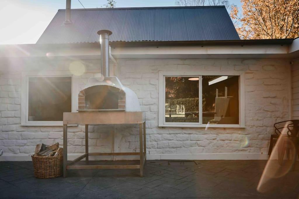 The Maple Lodge - 20 percent off for Black Friday, Nov & Dec dates only