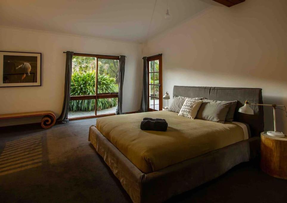 The Maple Lodge - 20 percent off for Black Friday, Nov & Dec dates only