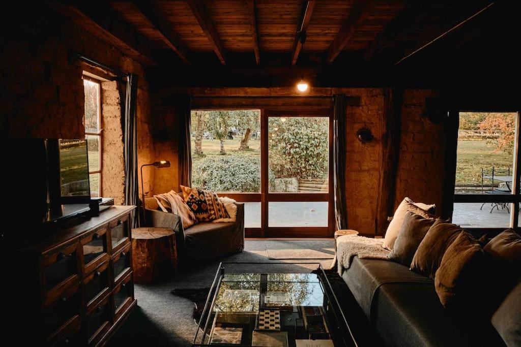 The Maple Lodge - 20 percent off for Black Friday, Nov & Dec dates only