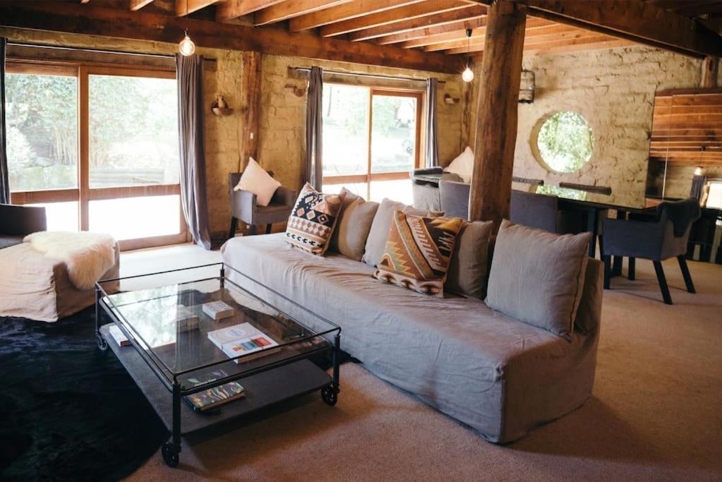 The Maple Lodge - 20 percent off for Black Friday, Nov & Dec dates only