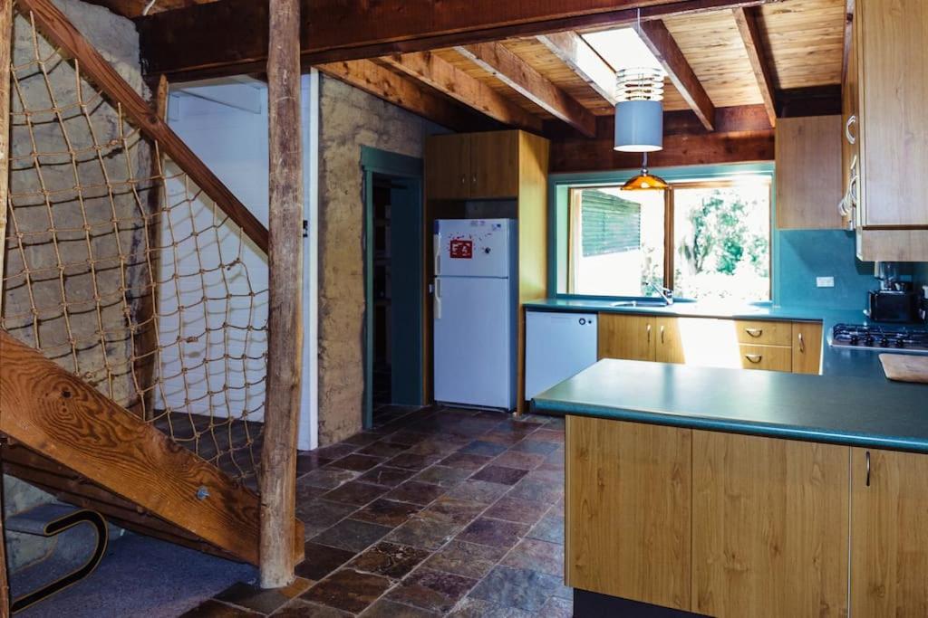 The Maple Lodge - 20 percent off for Black Friday, Nov & Dec dates only
