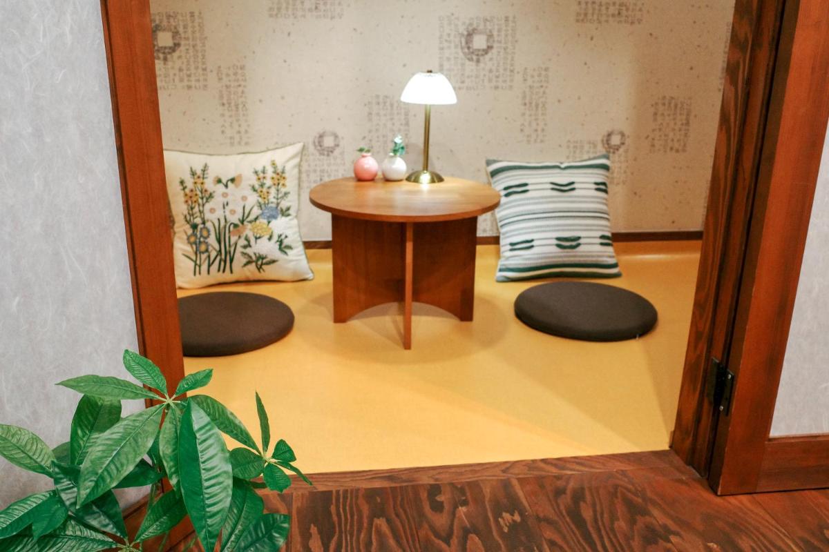 Starria Hostel foreign guest only